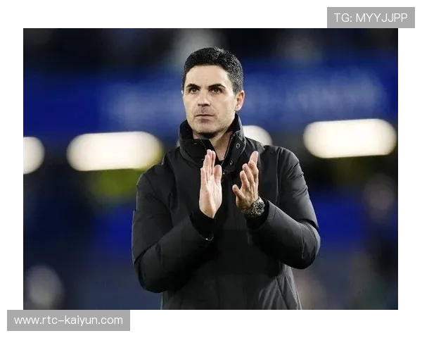 赖斯中场休息时与助教激烈争执，唇语专家解读对话内容